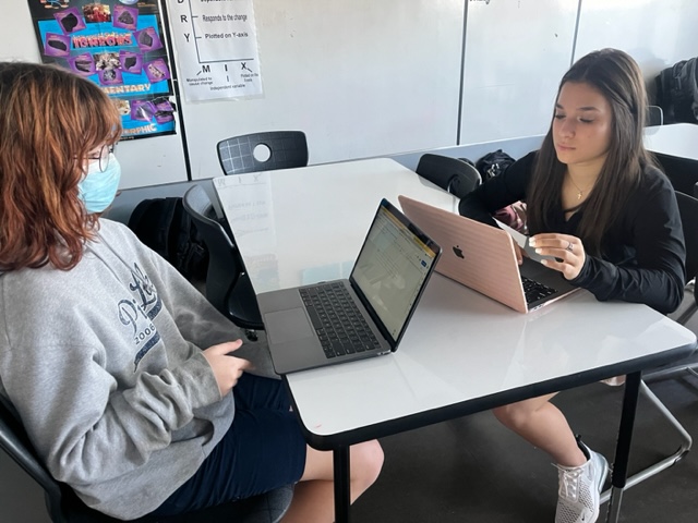 CSMSNewton's tweet photo. CS MS students are working learning how to script, code, and program with hands-on learning activities that get them moving and thinking! Today they are navigating their partner through script that gets them from a start to a finish point only using "forward" and "right". https://t.co/MsB13J53rh