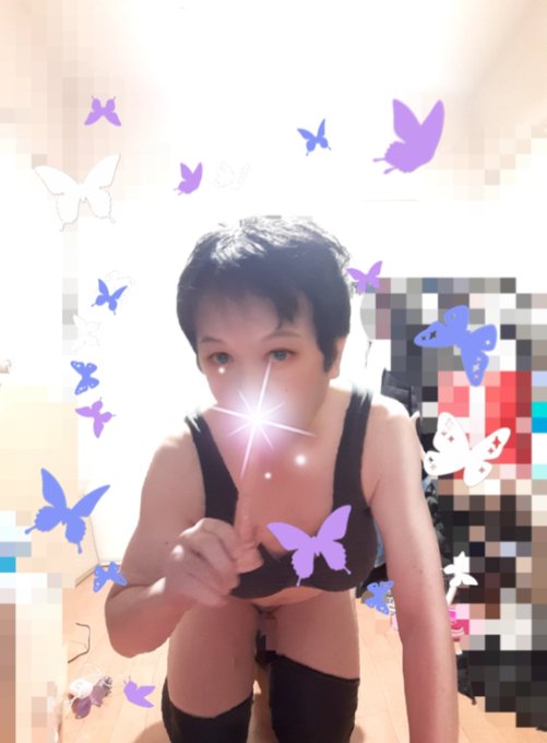 一人遊び 夜が切ない https://t.co/Hz3U5GZhPD<a href="/tag/%E5%A5%B3%E8%A3%85%E7%94%B7%E5%AD%90%E3%81%AF%E8%87%AA%E6%92%AE%E3%82%8A%E3%82%92%E4%B8%8A%E3%81%92%E3%82%8D"class="tags"><span>#女装男子は自撮りを上げろ</span></a><a href="/tag/%E5%A5%B3%E8%A3%85%E3%81%A7%E3%83%90%E3%82%A4%E3%83%88"class="tags"><span>#女装でバイト</span></a><a href="/tag/%E5%A6%84%E6%83%B3%E3%82%B7%E3%83%AA%E3%83%BC%E3%82%BA"class="tags"><span>#妄想シリーズ</span></a>