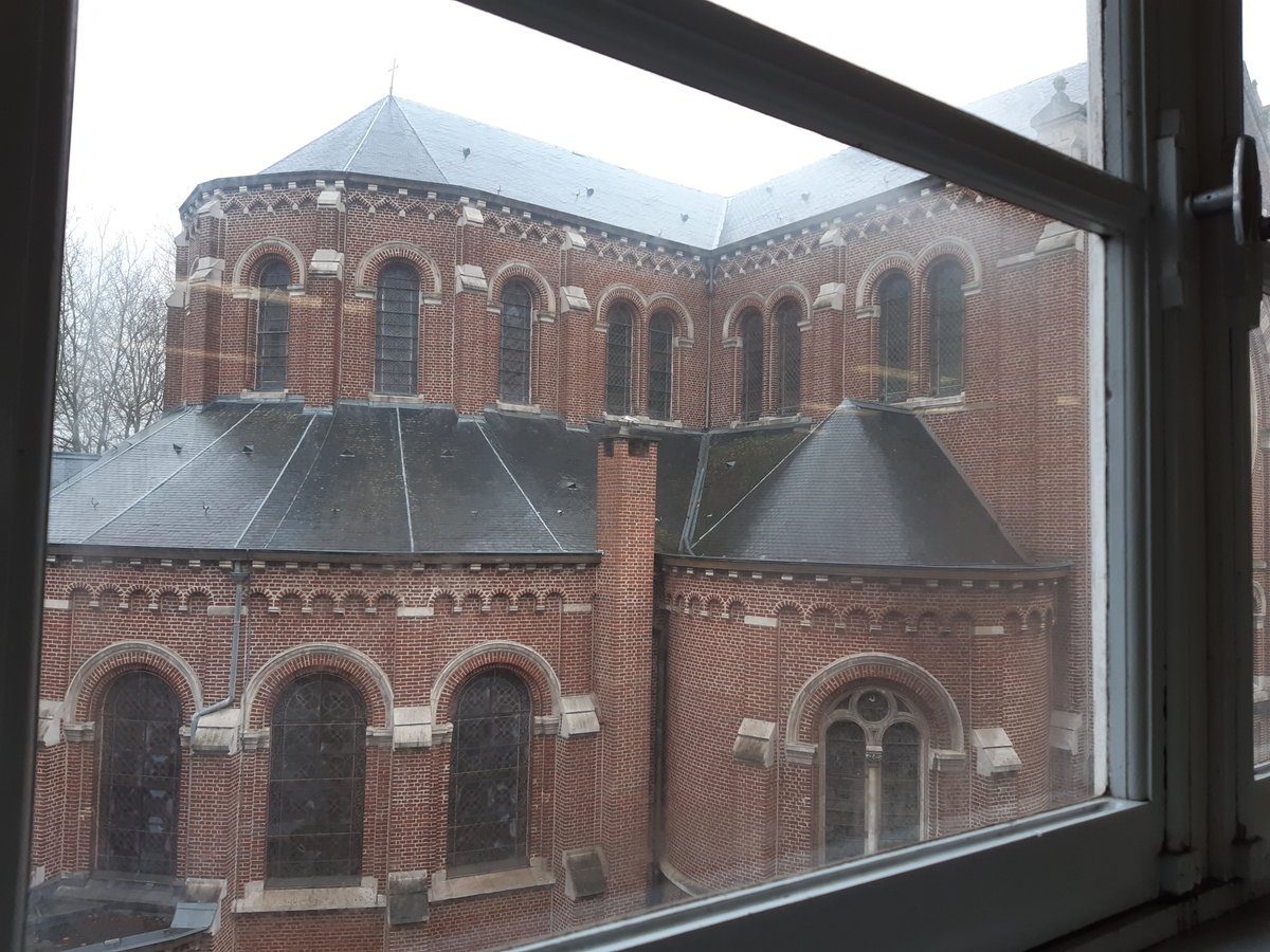 #EQ20 #Twoulipo #Parlafenetre2023
Bonjour et bonne année! Voici la vue depuis une des fenêtres de l'école. A bientôt!