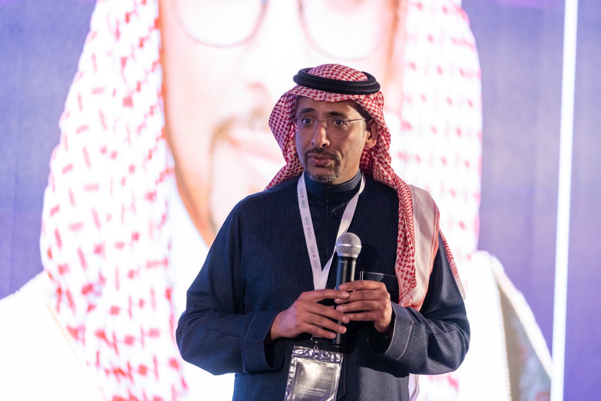NIDLP_2030's tweet photo. برعاية معالي وزير الصناعة والثروة المعدنية الأستاذ بندر الخريف ومجموعة من القيادات في القطاع العام والخاص؛ سعدنا باستضافة 200 طالب وطالبة من جامعة MIT وكلية هارفرد لإدارة الأعمال في ليلة سعودية مميزة بفعاليات وطنية وعروض تقديمية.
#رؤية_السعودية_2030 
#نتكامل_لصناعة_المستقبل https://t.co/RyP1Dpqibr