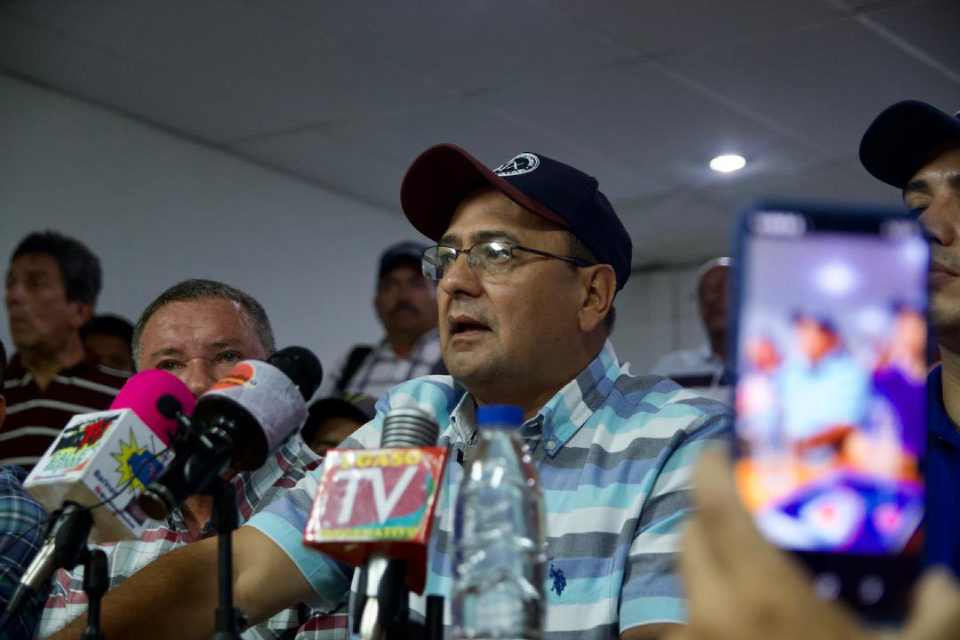 DiarioTalCual's tweet photo. Sergio Garrido reitera que gobierno central no le afloja recursos para atender Barinas #TalCual #ClaroyRaspao #SinAvances https://t.co/83szz9ATbp https://t.co/waHWMVHII5