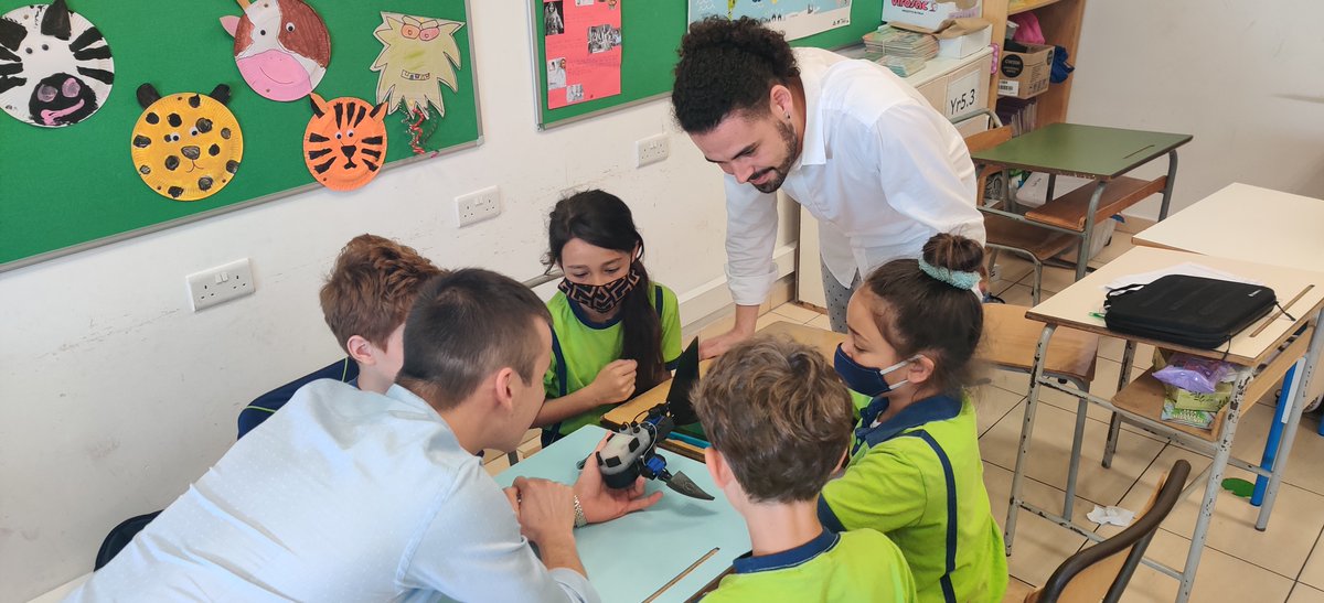#throwback n°3 to the #RoboFISH launch last May at St. Paul's Bay Primary School in Malta.🇲🇹

The device launch within @robopisces took place in a school attended by smart #students and managed by proactive #teachers.

👉bit.ly/RoboFISHlaunch

#STEM #edtech #Learning #Robotics