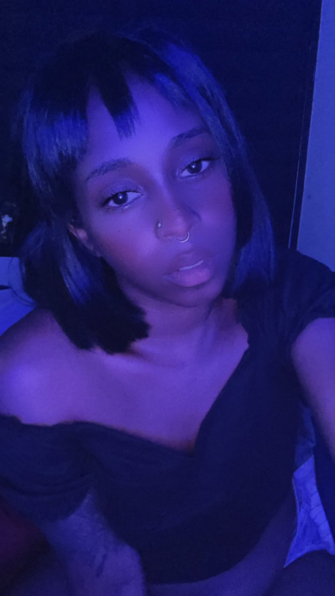 Ms_Jones018's tweet photo. Seduce &amp; Destroy ✨ https://t.co/UGTeEfbIfS