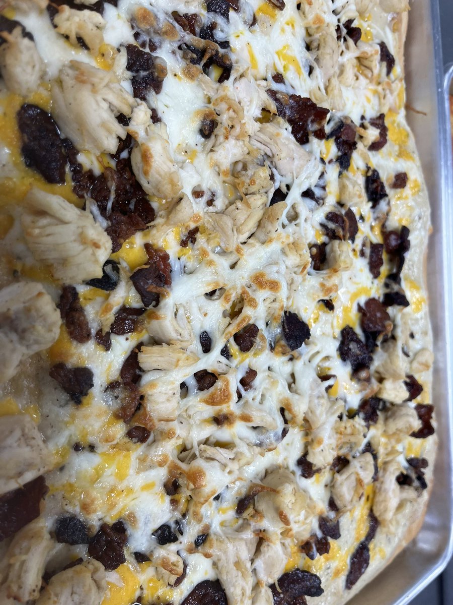 iveywe's tweet photo. My advanced culinary students made focaccia pizzas today! I am so proud of them! https://t.co/RGmAea1Lpm