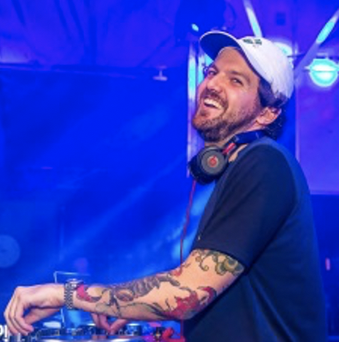 Yes Bear 1/1 of <a href="/DillonFrancis/">dillonfrancis</a> 
When life hands you lovable bears. Say yes.
-----
opensea.io/collection/yes…