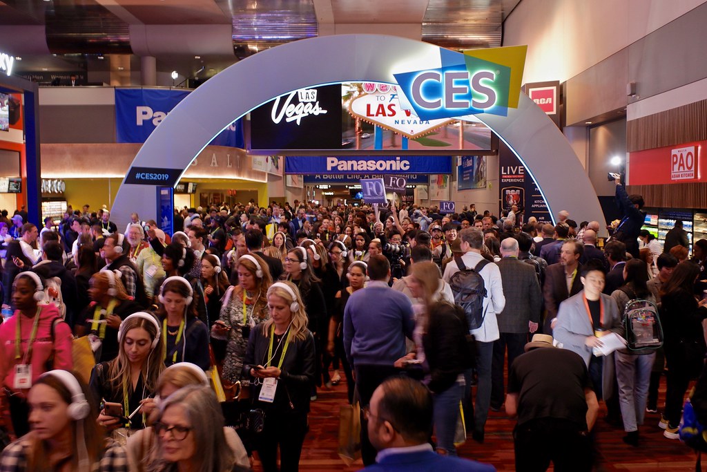Occitanie's tweet photo. Un record pour l'#Occitanie au #CES2023 de Las Vegas🙌
4⃣ des 26 #entreprises régionales présentes ont reçu des #CESInnovationAwards 🏆
Bravo à @acapelagroup, #AllPriv, #Ipercut &amp; @odaptos qui font briller l'#innovation régionale.

👉https://t.co/kTQ89y4kFz
_
@CaroleDelga @ADOCC_ https://t.co/r7GqBz0vAR