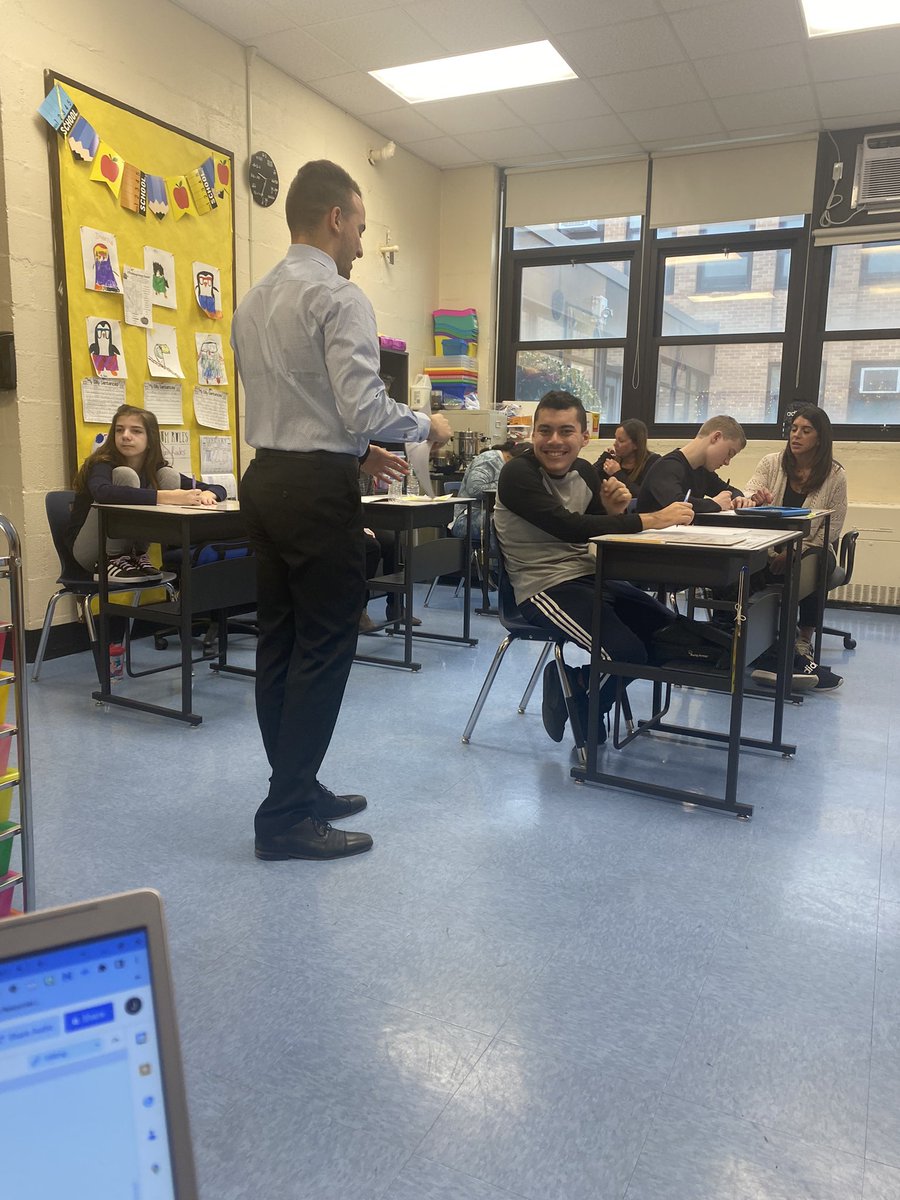 Our students in the ACE 2 program were showing gratitude as they completed thank you letters! Thank you to the Bethpage School Community for supporting their small business endeavors! 
#WeAreBethpage <a href="/BethpageUFSD/">BethpageUFSD</a> <a href="/lucchesi_lisa/">Lisa Lucchesi</a>