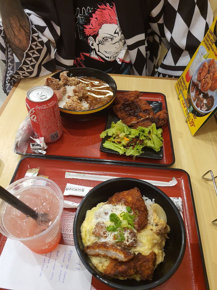 poisonfists's tweet photo. Tô num date com um homem gostoso https://t.co/9O9gCm1Ei6