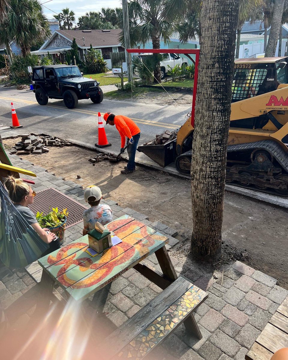 StirItUpStAug's tweet photo. Ok.  So this is what’s up on A Street.
The county has decided to put in a sidewalk on the north side of A Street.
Step 1-dig a trench to lay the drainage pipe.
Step 2-fill in trench/pipe
Step 3-build sidewalk.
begins just after the Stir It Up pavers.  See u on the porch! https://t.co/SmFWxyDHHO