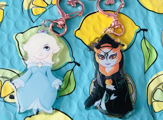 everybody go checkout Dana's store rn!! so much cool metroid merch and I even got these adorable charms awhile back! definitely check her page out   