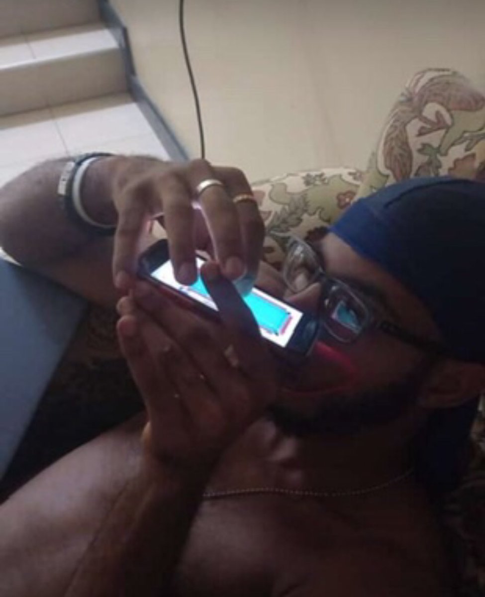 amedis_'s tweet photo. “I’m not so good at the game…go easy on me”
Also me: https://t.co/NMAG3j5s4S