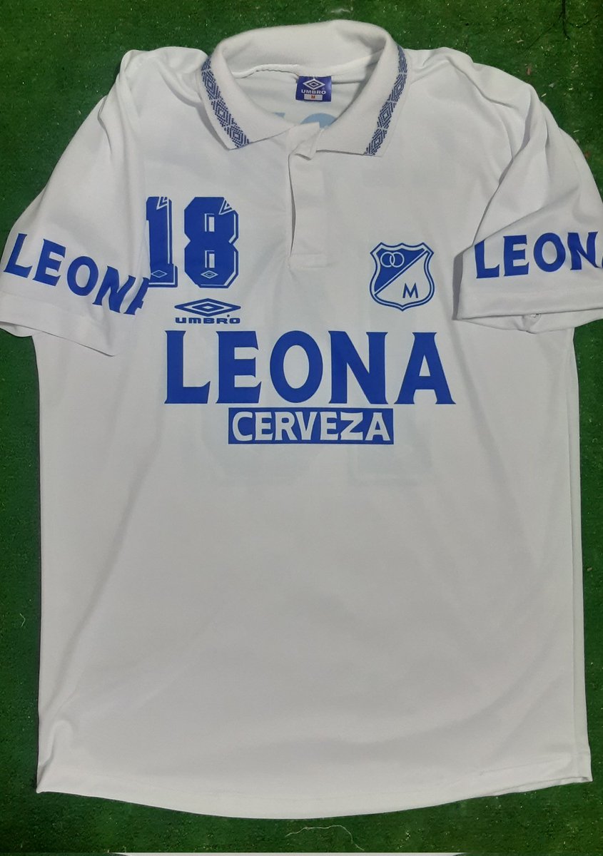 LFutbolera18's tweet photo. talla M disponible Umbro 1995 Retro blanca
pago contra entrega en Bogotá
pago por nequi o daviplata 3228883377 envíos antodo el pais.
#Millonarios #Embajador
#MiSegundaPiel #MillosRetro
#Millos2023 https://t.co/0xcFCMCPQC