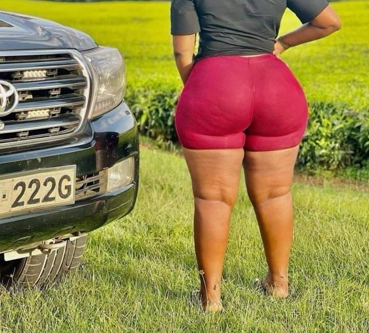 Shann_099's tweet photo. Men sasa mnapendea nn matako kubwa ivi? https://t.co/2NDWXOmSLD