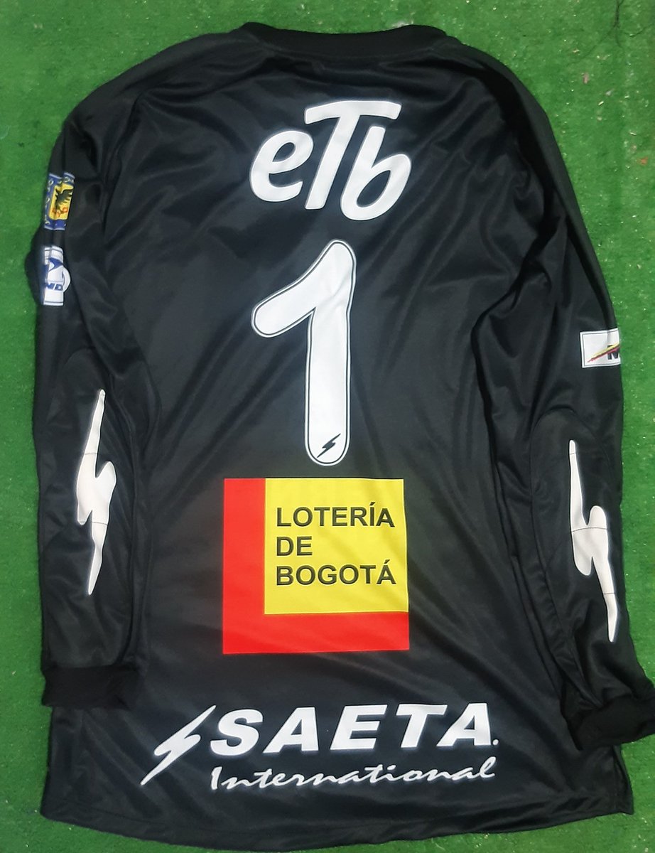 LFutbolera18's tweet photo. talla xl disponible Saeta 2005 Retro Negro
pago contra entrega en Bogotá
pago por nequi o daviplata 3228883377 envíos antodo el pais.
#Millonarios #Embajador
#MiSegundaPiel #MillosRetro
#Millos2023 https://t.co/EWfXEHQ5rU