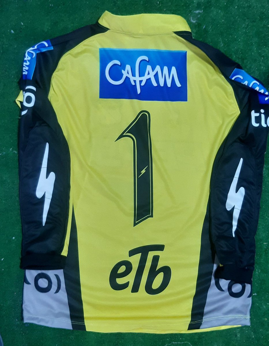 LFutbolera18's tweet photo. talla s,m,L y xL disponible SAETA 2007 portero Refuerzos en los codos 🥰Retro Amarillo 💙🤍
pago contra entrega en Bogotá
pago por nequi o daviplata 3228883377 envíos a todo el pais.
#Millonarios #Embajador
#MiSegundaPiel #MillosRetro
#Millos2023 https://t.co/WoegIy2cHg