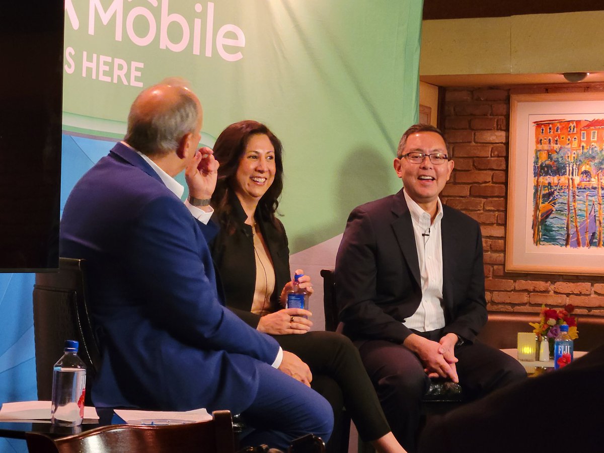 CandiceExplores's tweet photo. @CoxComm announces @Verizon as their MVMO partner for newly announced #CoxMobile venture - Pay as You Gig option @ $15 per gig or $45 for unlimited data, for Cox customers only (so far) https://t.co/X4kUO3BXzy