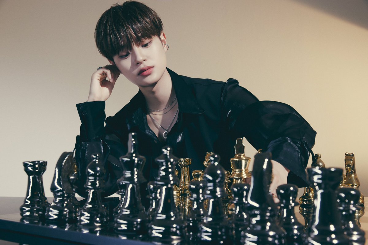 tomydavid1's tweet photo. 23.01.05

Happy New Year to this such a powerful man, the all-rounded intelligent and powerful who deserves all in his hands. 🖤🤍🦦 #LEEDAEHWI #DAEHWI #이대휘 https://t.co/46kxc4fAEZ