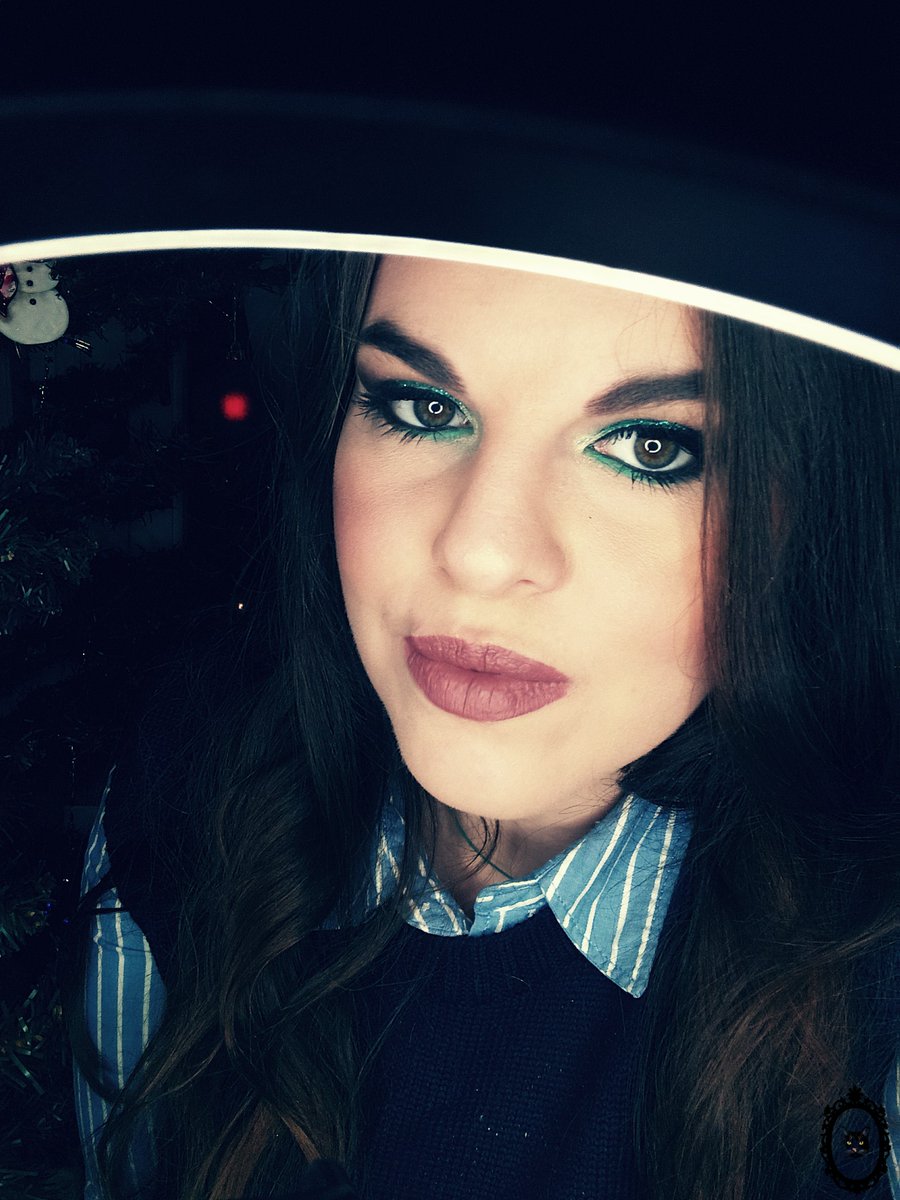 Tzotzo11's tweet photo. https://t.co/dXUadNu6Xc
New Year Makeup! Green Makeup!
@NYXCosmetics @MaxFactorUK @rimmellondonUS @KryolanOfficial @Smashbox @MACcosmetics @MakeupRVLTN @PUPAMilano_IT @KikoMilanoIT
#Happy2023 #HappyNewYear #newyearmakeup #makeup #makeupartist #blogger #greekblogger #makeupblog https://t.co/JEqgnYogh6