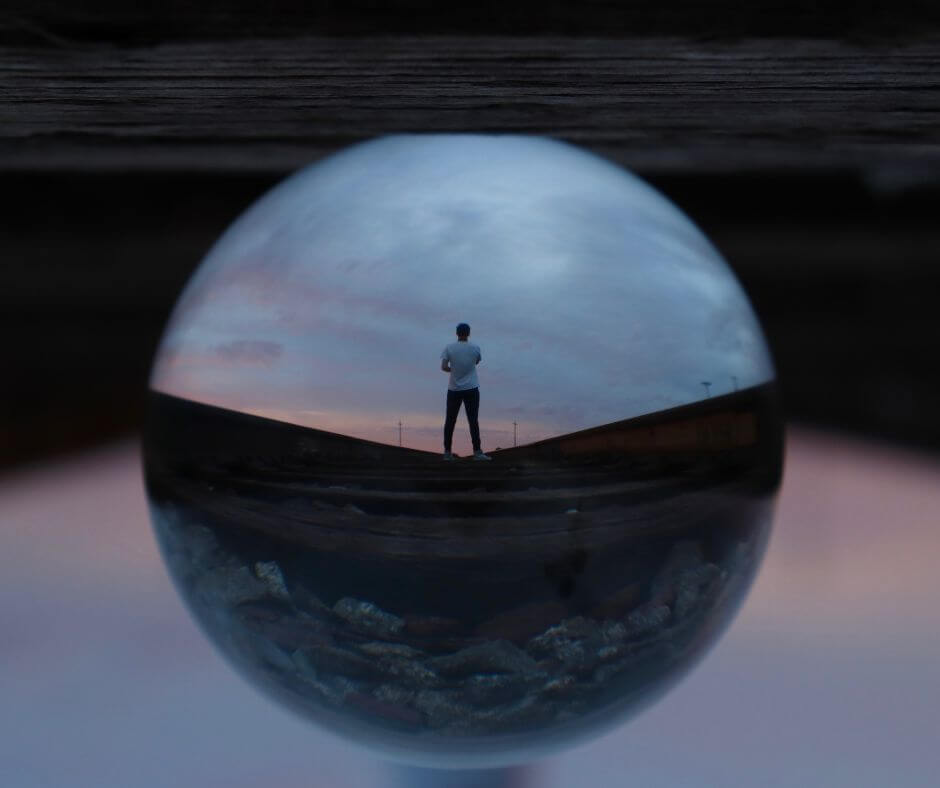 Read about AHF president Dr. Alexander Sah's anterior hip journey - from non-adopter to published book co-author on the subject  - and what made him change from a mini-posterior approach >>anteriorhipfoundation.com/from-non-adopt…

#DAA #orthotwitter #orthopedicsurgery