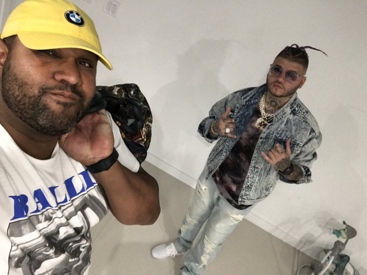 tierzeroekin's tweet photo. #farruko y Leo https://t.co/EKSsNTggLu