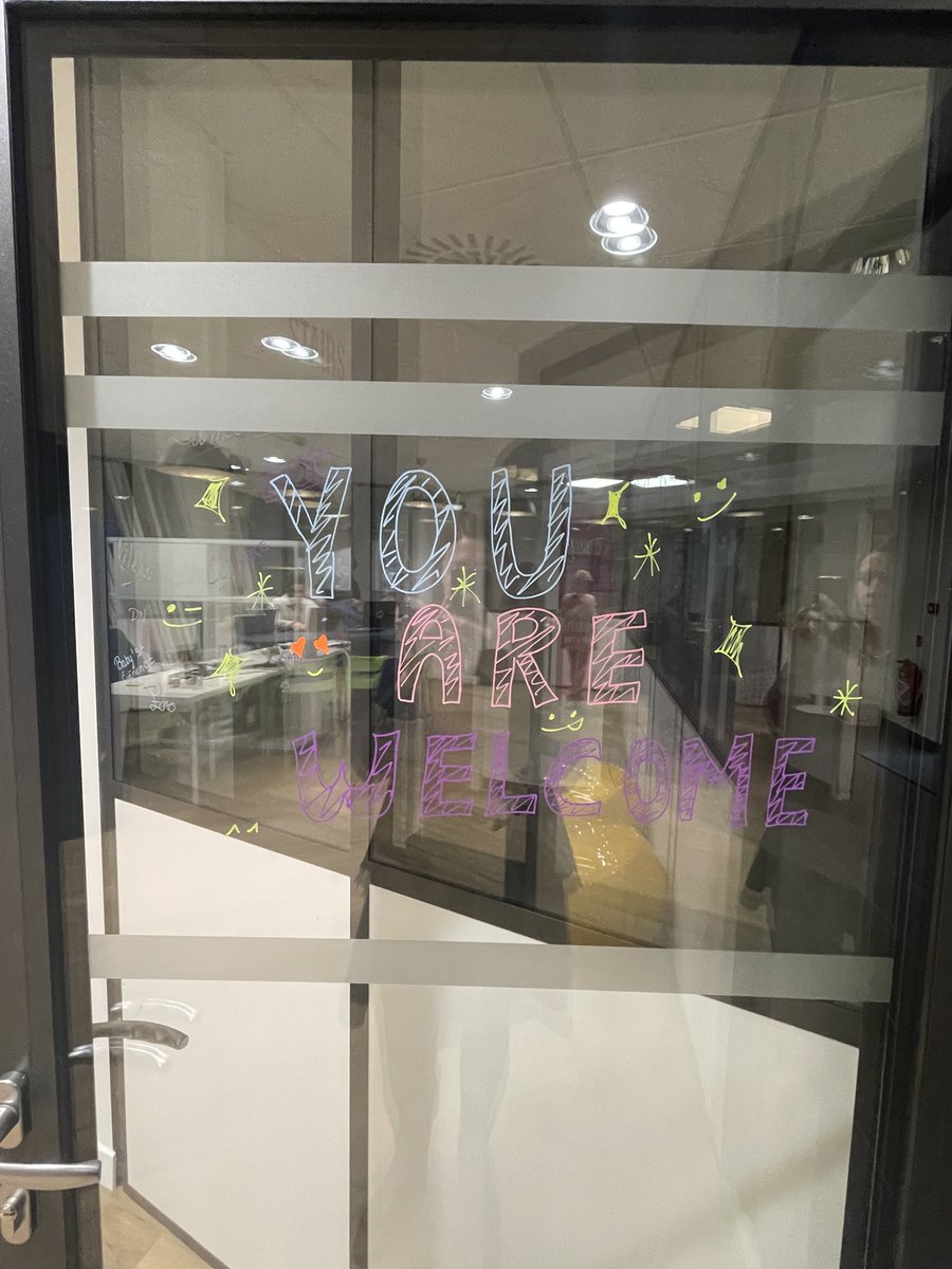 RennesSB's tweet photo. 💡L’incubateur #Innostart a fait sa rentrée ! Le programme dédié à l'accompagnement entrepreneurial des étudiants de #Rennes_SB a accueilli ses 15 nouveaux entrepreneurs lors d’un premier atelier dédié au lancement de leurs projets. #innovation #Incubateur https://t.co/xtNKe8OCCf