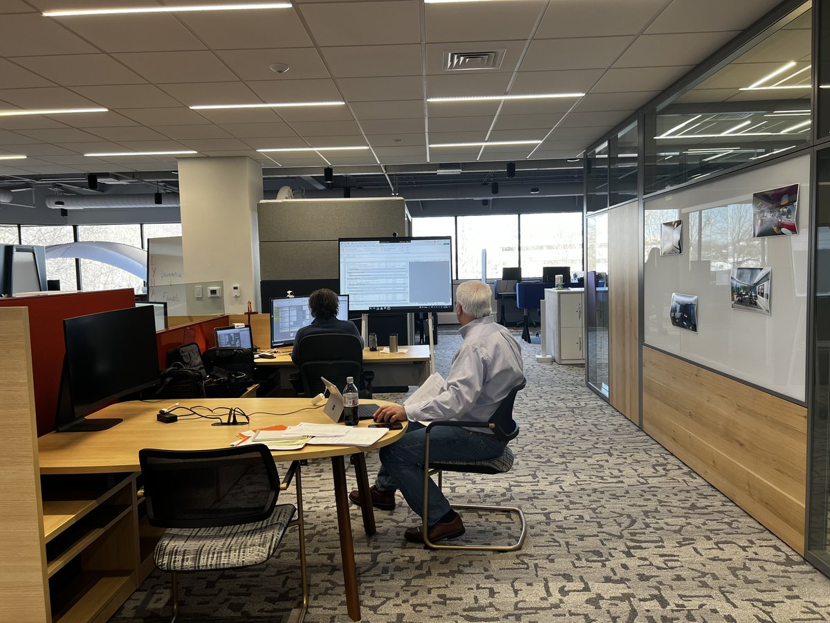 RedThreadSpaces's tweet photo. As noted by #Steelcase's own Tracy Brower, hybrid work will be most effective when people reflect on their own preferences, their work patterns and their team processes.
#HybridWork #HowToHybrid #FutureOfWork #Collaboration https://t.co/ssXLLRB3rF