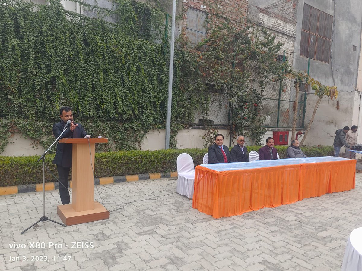 ITBarLucknow's tweet photo. Glimpses of New Year 2023 Celebration with Income Tax Officers at Pratyaksh Kar Bhawan, Lucknow. It was atttended by officers &amp; members at large numbers &amp; exchanged warm greetings with beautiful memories on this chilly winter morning

We wish everyone Happy New Year 2023!! 💐💐 https://t.co/6MzugSOdWD