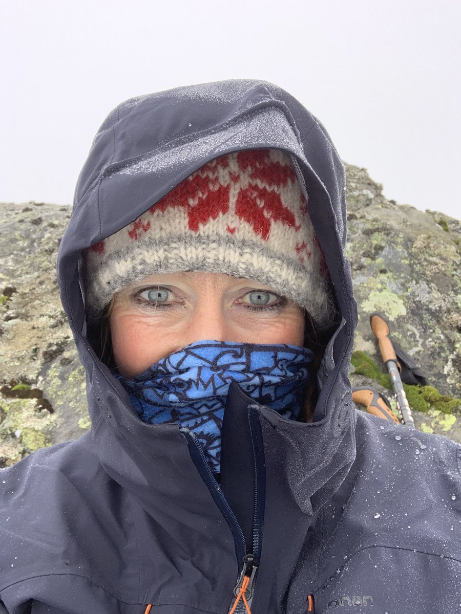 fleurrbie's tweet photo. Thursday 5th Jan. A fairly typical Scottish hill day in winter.. ❄️
In the Angus glens …attempting to track and photograph mountain hares… 🙄
Clag down and visibility rubbish.. trying to keep camera dry..
Only now am I thawing out .. #HotBath #BorderTerrierCuddles #MugsofTea ♥️ https://t.co/bBei2mK61S