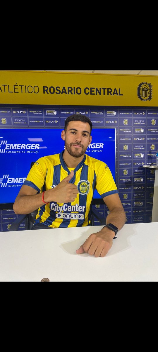 AngelVildozo's tweet photo. Las metas se buscan... Felicitaciones @OctavioBianchi por este gran paso y por no aflojar en la búsqueda de tus sueños. Acá estamos para acomparte.  Gracias @RosarioCentral por confiar en nuestro trabajo. https://t.co/CoEKR3cfDk