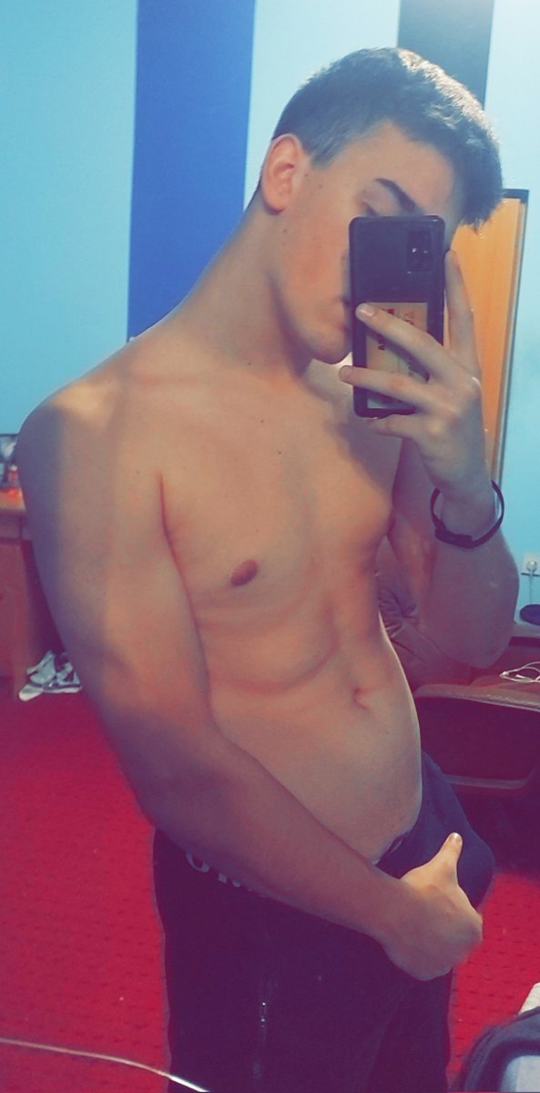 hung4ri4ntw1nk's tweet photo. Im horny 😉🍆
#gay #gaytwink #gayteen #teen #horny #twink #younggay #snapchattrade #bisex #bi #bisexteen #trade #nsfw #nsfwtwtI #hornyteen #bigdick #bigcock https://t.co/wdEO7cZKJC