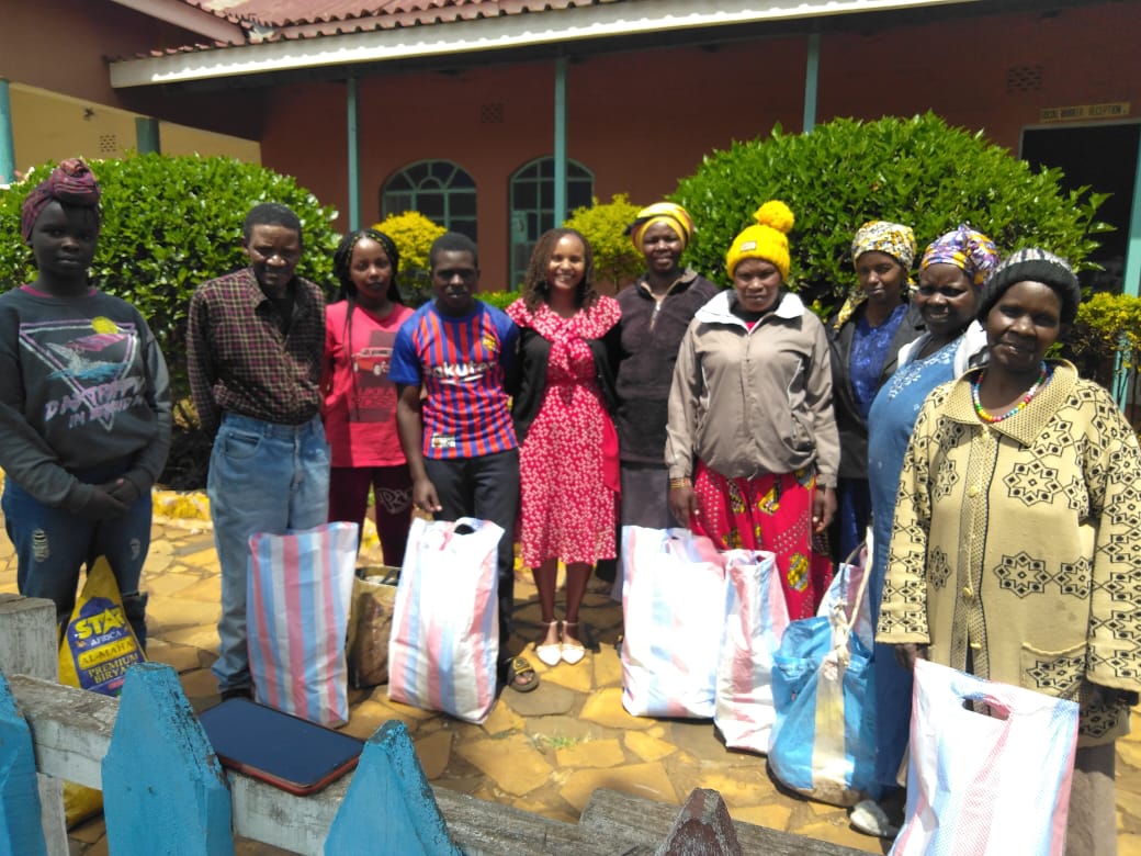 Hand in Hand tweet media