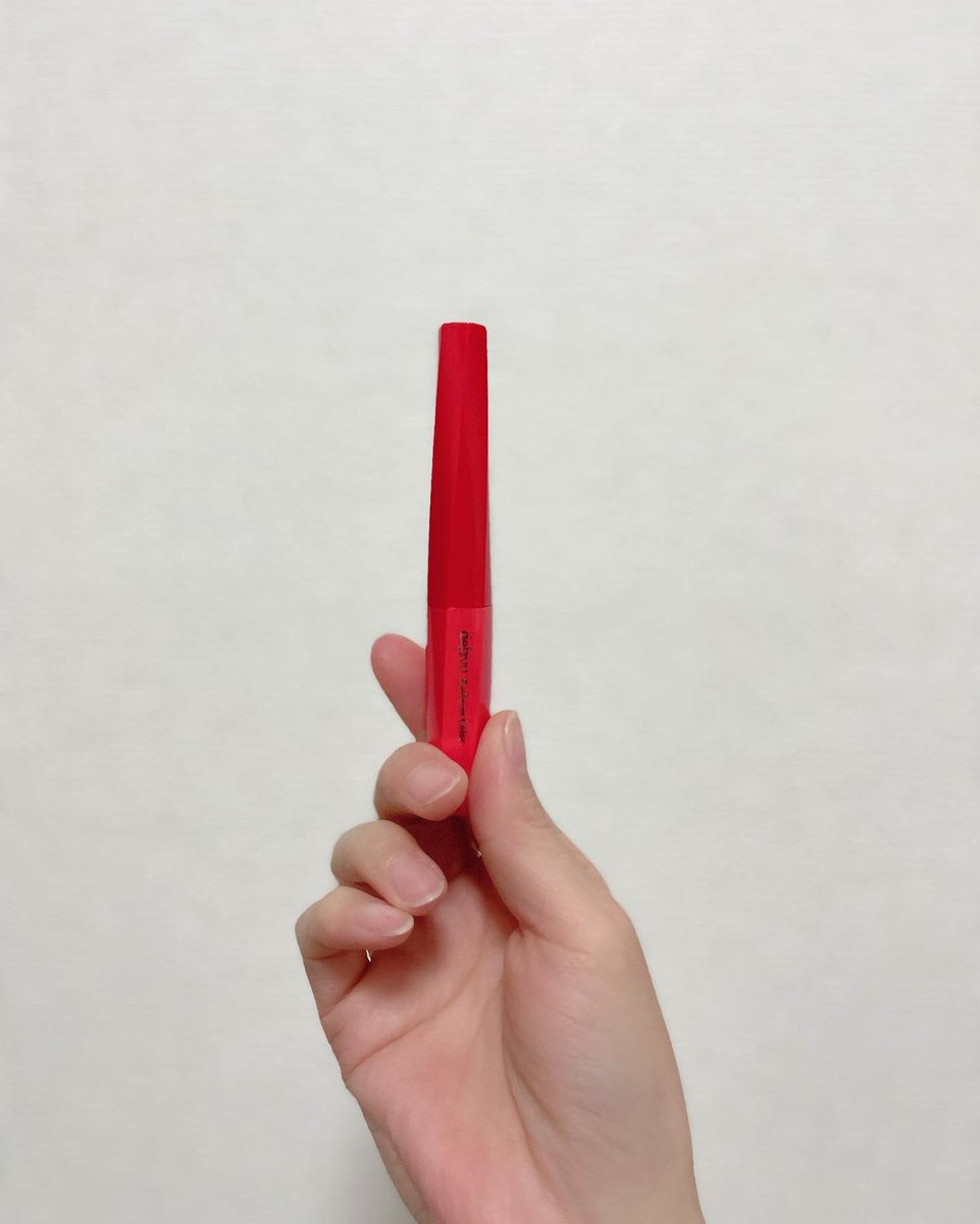 chihirotty0504's tweet photo. デジャヴュフィルム眉カラー ウォームブラウンベストコスメ59冠受賞👑これ１本で見違えるぐらい垢抜けるよ🤎ダマにならないし落ちづらいのにお湯でオフできるよ🤎#デジャヴュ #dejavu #フィルム眉カラー #眉毛 #カラー #color #美容 #美容好きな人と繋がりたい #アイブロー #マスカラ #眉マスカラ https://t.co/5KKDDmg8eP