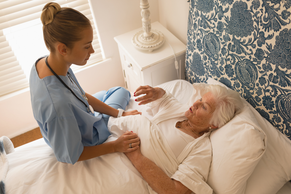FacingOurRisk's tweet photo. Approaching end-of-life is challenging. Doctors impact aggressiveness of care for ovarian cancer patients. Read more in our latest XRAY review. https://t.co/qC6JHX2fzv #helpnothype #FacingOurRisk #hereditarycancer #KnowledgeIsPower #ovariancancer #palliativecare #hospice https://t.co/iVW237wEdi