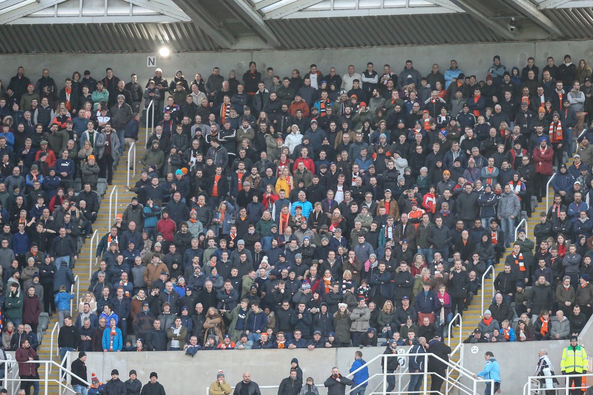 Third Round memories 💭

7,500 Hatters were at St James' Park #OnThisDay in 2018 ⏪

#EmiratesFACup | #COYH