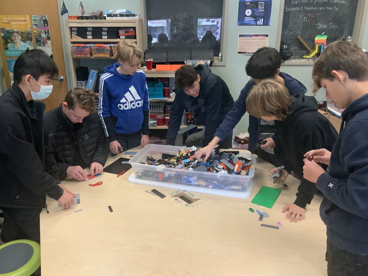 KnIhT_tNeReFfId's tweet photo. It is time for the 7th and 8th graders to show the rest of the school some next level #legoengineering!!! The beginning and the finished product will be coming soon. #makerspace #makersgonnamake #lego #stemed #stem #steam @SVViperPride @DVUSD @LEGOMastersFOX @LEGO_Group https://t.co/yDzLvDEvbw