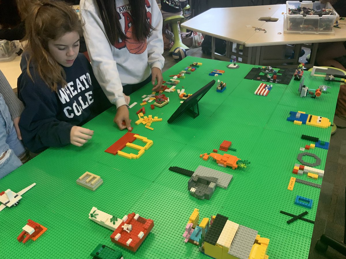 KnIhT_tNeReFfId's tweet photo. It is time for the 7th and 8th graders to show the rest of the school some next level #legoengineering!!! The beginning and the finished product will be coming soon. #makerspace #makersgonnamake #lego #stemed #stem #steam @SVViperPride @DVUSD @LEGOMastersFOX @LEGO_Group https://t.co/yDzLvDEvbw