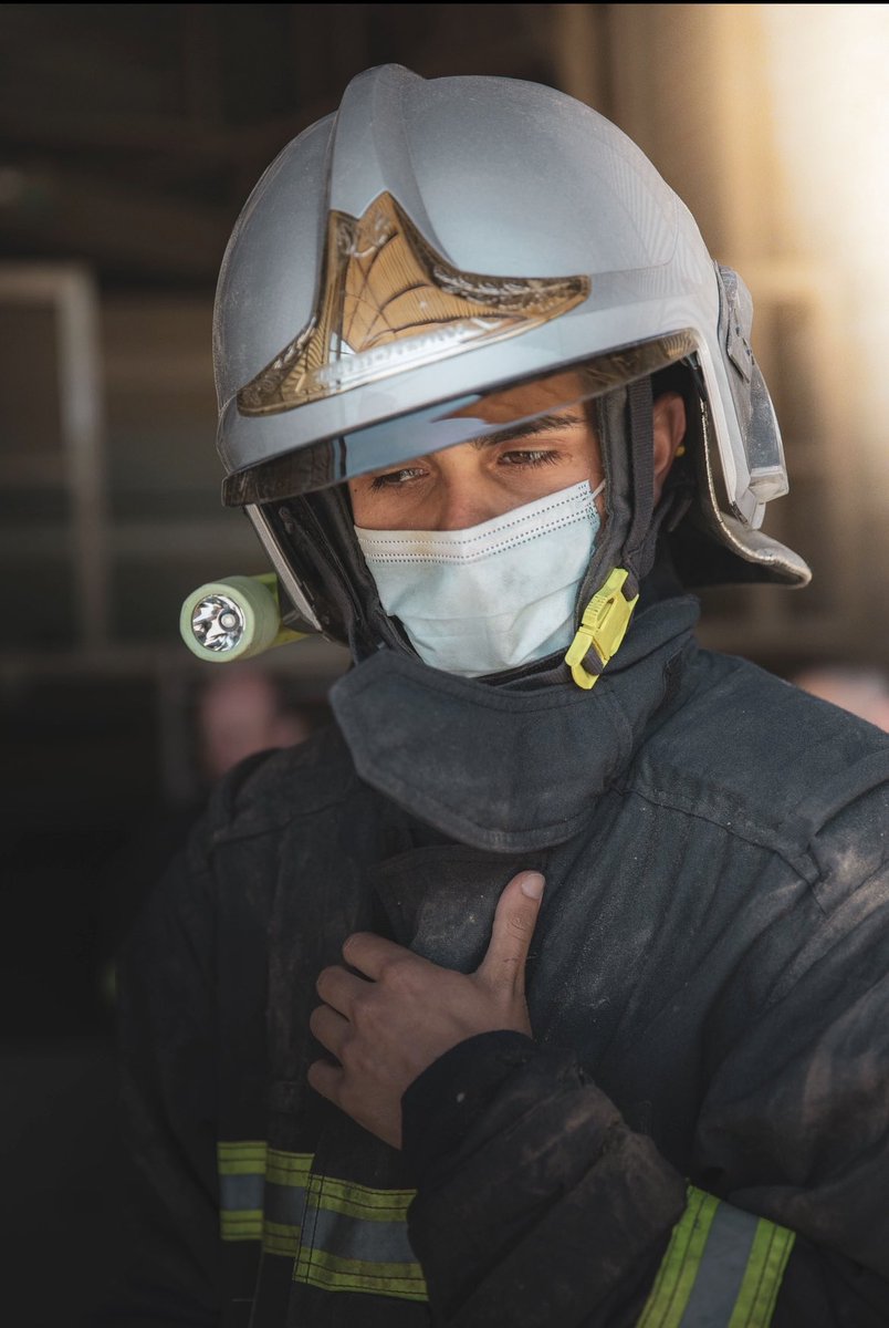 MarieArtFan's tweet photo. Vivement la reprise des shootings avec les pompiers 📷✨♥️🚒 #work #photography #pompier https://t.co/7ql67UMasR