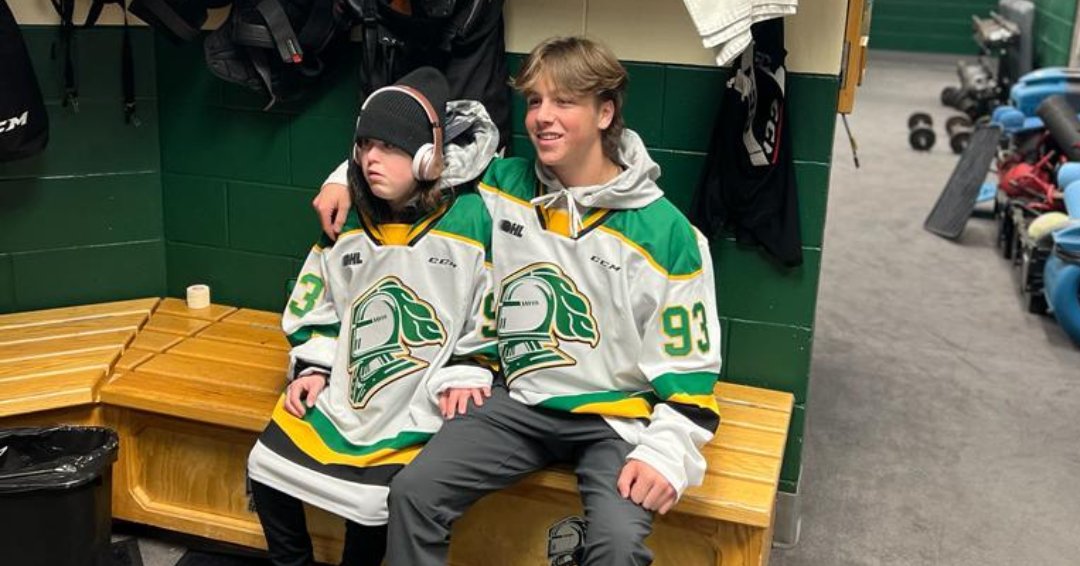 MarnerAssist's tweet photo. Together we can achieve anything! Thank you to the volunteers, the @LondonKnights &amp; all of you who purchased 50/50 tickets. We broke this season’s record for the highest total raised in a 50/50 draw to support youth mental health programs! #MakeAnAssist #NHL #OHL https://t.co/vxGf52TX6R