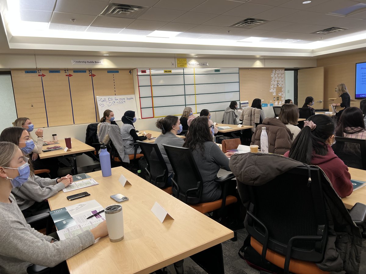 CHEO's tweet photo. Welcome to our 1st class of Clinical Externs – made possible thanks to @ONThealth funding!
 
These 24 new #TeamCHEO members are nursing students who will work closely with nurses &amp; others, gaining hands-on experience &amp; expertise while growing #CHEO's capacity to care for kids. https://t.co/zYNsaaau95
