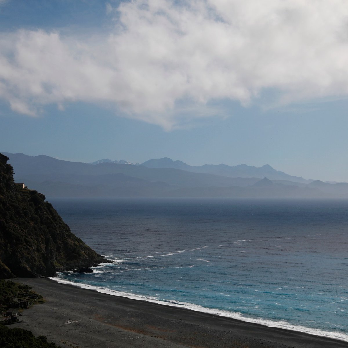 Le petit village de 𝑵𝑶𝑵𝒁𝑨

⛰️ À la fois haut perché et au bord de la mer 🌊

Vous souhaitez organiser votre prochain séjour ?
Contactez-nous 👇
📞 +33 4 95 35 40 34
📩 info@capcorse-tourisme.corsica
👉 capcorse-tourisme.corsica

📸🙏 @ritascaglia 

#CapCorse #CapiCorsu