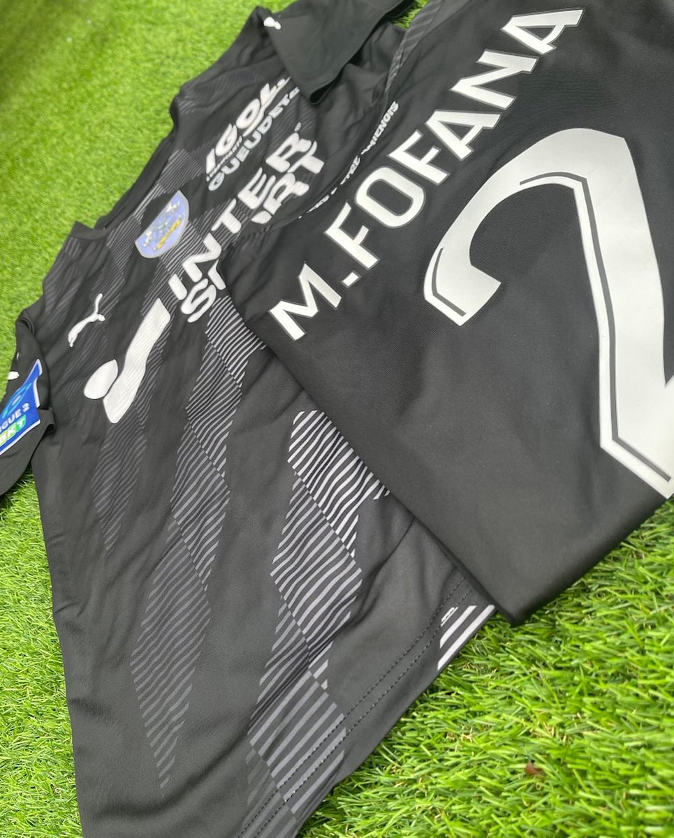 VacommAgency's tweet image. 𝗖𝗢𝗡𝗖𝗢𝗨𝗥𝗦 ! 🦅 

On est début 2023 et c’est important de bien démarrer cette nouvelle année. 🔥

𝗣𝗼𝘂𝗿 𝘁𝗲𝗻𝘁𝗲𝗿 𝘃𝗼𝘁𝗿𝗲 𝗰𝗵𝗮𝗻𝗰𝗲, 𝗶𝗹 𝘃𝗼𝘂𝘀 𝘀𝘂𝗳𝗳𝗶𝘁 𝗱𝗲 : 
- RT ce tweet
- Follow @MFofana_6 &amp;amp; @VacommAgency 

Tirage au sort le 12.01 ! 🎁