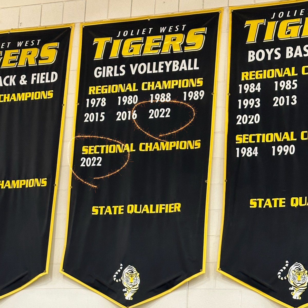 jolietwest_gvb's tweet photo. And we’re on the banner! #strive #tigerpride https://t.co/kOGuQq2ic2