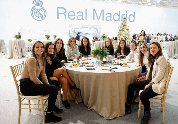 Luh1___'s tweet photo. Mi equipito 🤍 https://t.co/jzI3F7NJ7V