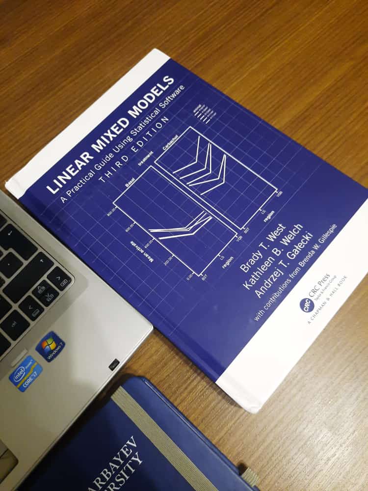 jmagashi's tweet image. On July 29, 2022, I was announced by @RobCalver5 as a winner of a signed copy of '#LinearMixedModels' by @bradytwest, Kathy Welch, and Andrzej Galecki for @CRC_MathStats celebration of publication.
#Statistics #DataScience #RStats