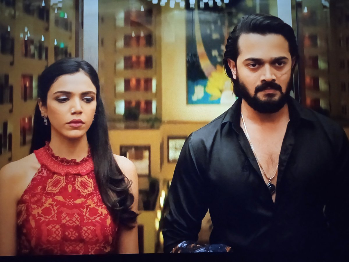 Watched #TaazaKhabar ❤‍🔥 worth the wait!! The songs, the storyline, the dialogues,the scenes,the rage in vasya's eye, the cast and their fabulous acting ❤️ loved it.. GREAT WORK,TEAM.. jitni zyada tareef kru utna kam h 🙌❤️ @Bhuvan_Bam @BbkvProductions @Rohitonweb @himankgaur