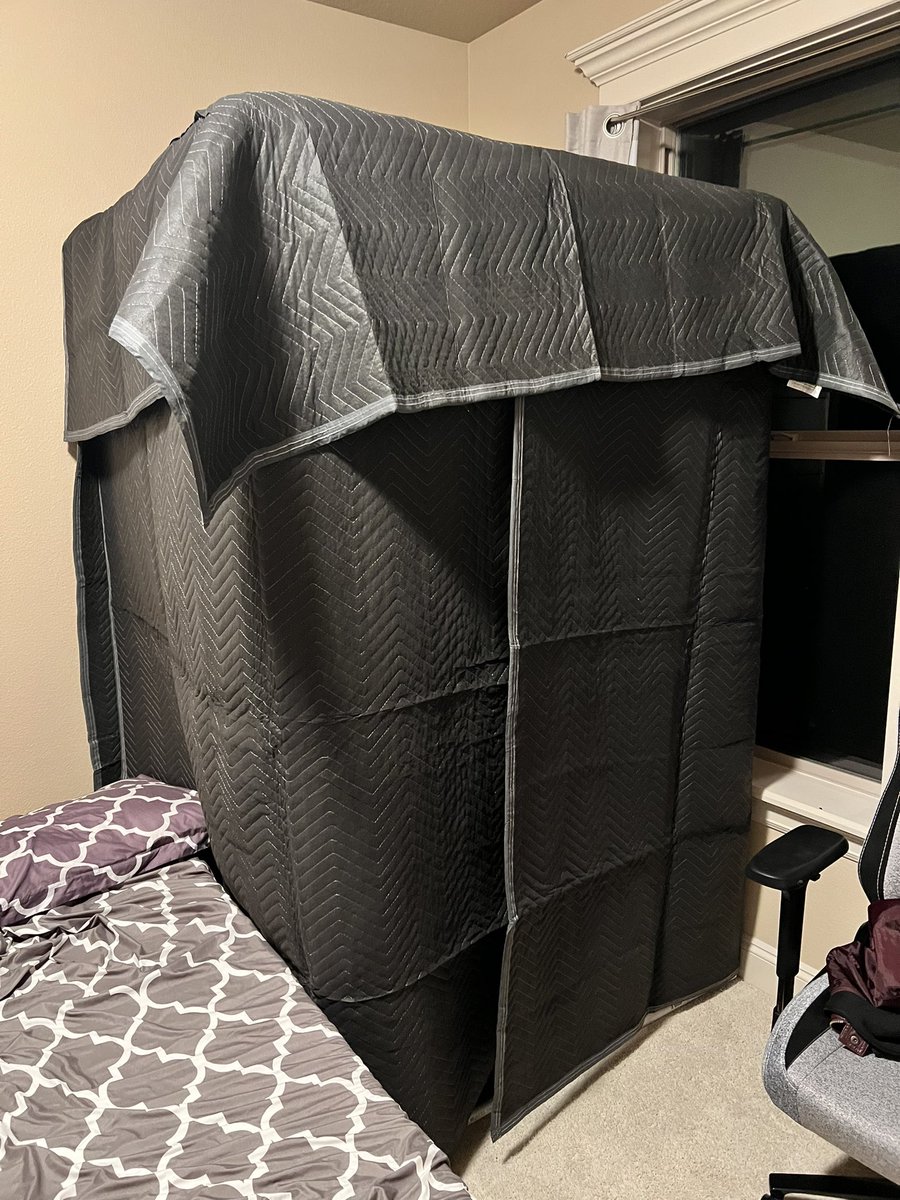 Friends! For those asking, here's a breakdown of how I built out this vocal booth!

So if you're interested in building your own, read on!

1/

#voiceactor #voiceover #voiceacting