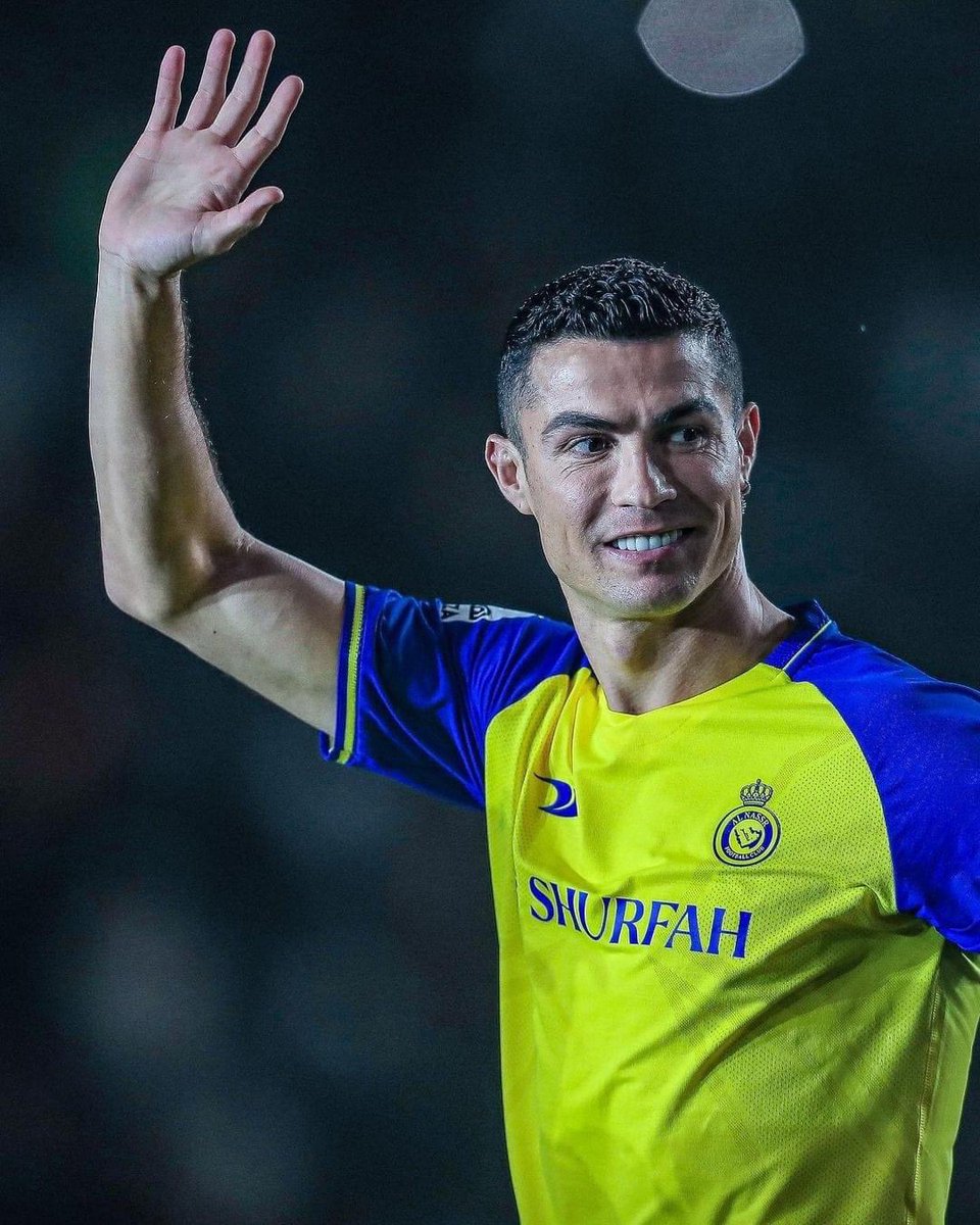 ❗️The presentation ceremony of <a href="/Cristiano/">Cristiano Ronaldo</a> Ronaldo at <a href="/AlNassrFC/">نادي النصر السعودي</a> reached 3 billions views on 40 channels around the world. While <a href="/FIFAWorldCup/">FIFA World Cup</a> Final in Qatar had 2 billion views overall. 🇵🇹👀