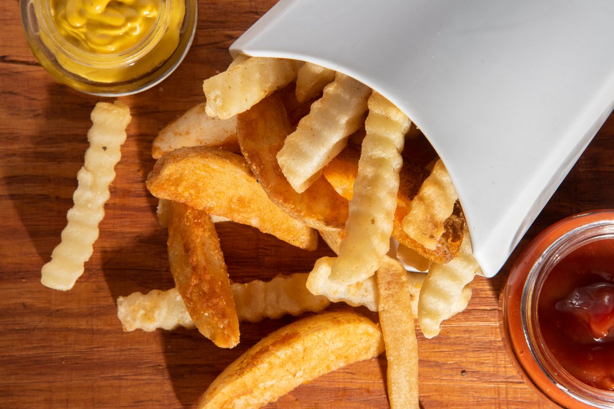 USA_PAPAS's tweet photo. ¿Sabías que las papas congeladas ya vienen pre-cocidas y son congeladas de manera que se conservan sus elementos nutrimentales y su calidad superior? #PotatoesUSA 🥔😋 https://t.co/k95upXJSy5