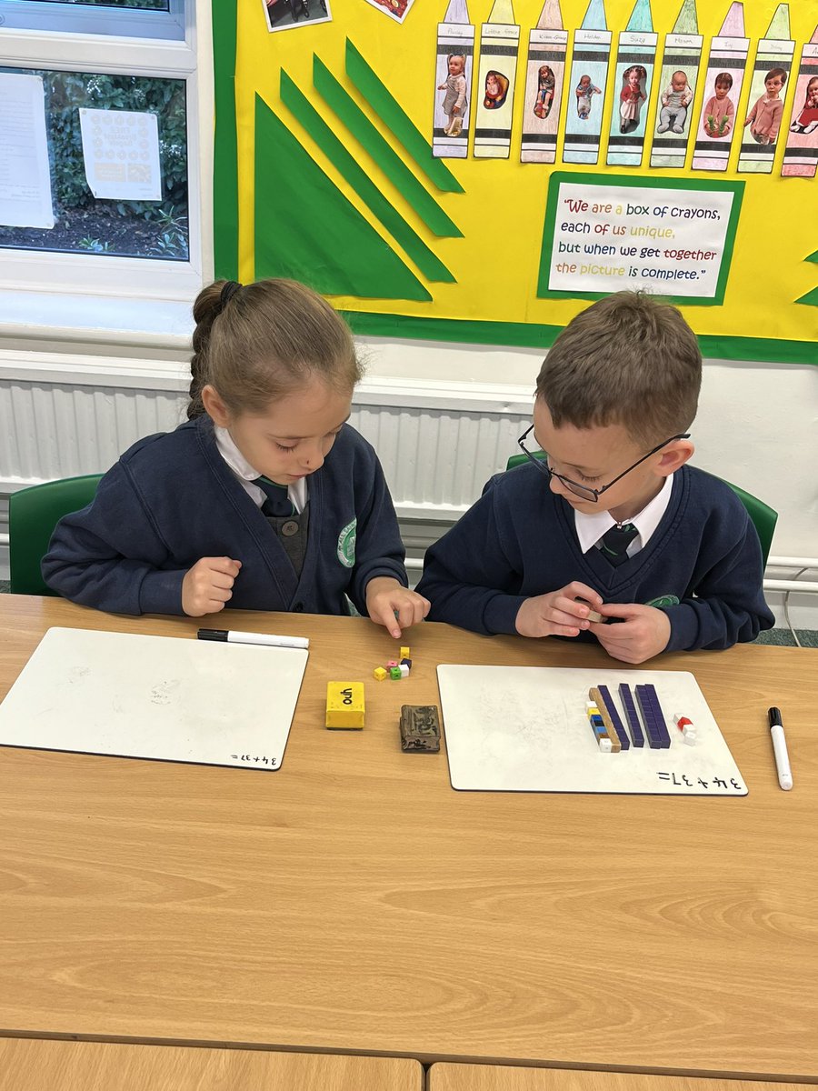 asaleavers27's tweet photo. We have been using base 10 to subtract 2 digit numbers when needing to cross 10 - we did amazing at exchanging ten ones for one ten! #ASAmaths https://t.co/LbWBTag2mB