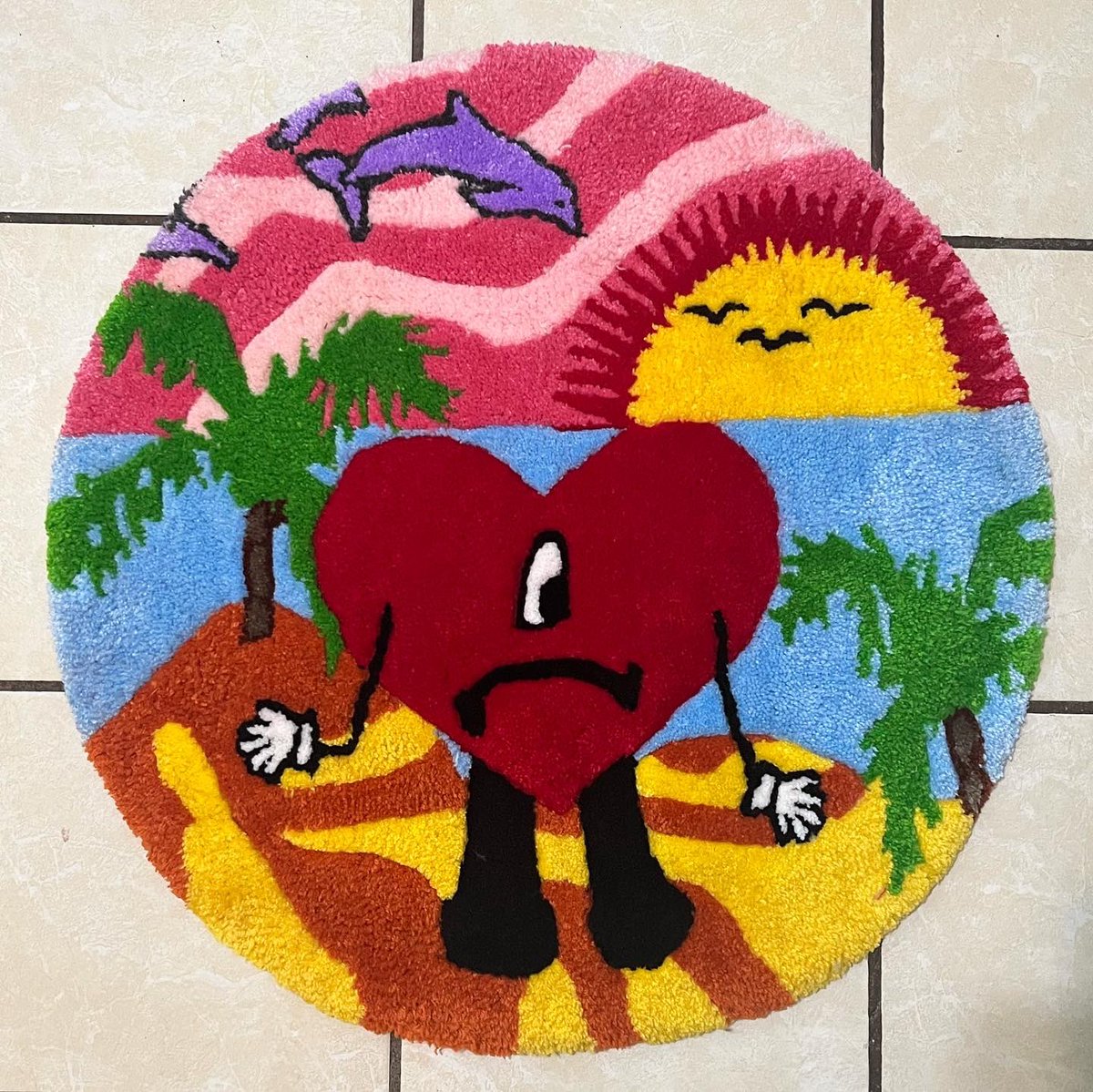 aleeross's tweet photo. Amigos, en el 2022 me hice viejita y empecé a bordar con aguja y estambre. Y pues una cosa llevo a la otra. 
Ahora hago alfombritas esponjosas para sus patitas. 😌
Les comparto algunas fotos de lo que he hecho y si les gusta que me sigan en mi insta https://t.co/btGhm7yfOI https://t.co/fgqCZ7g2Mn